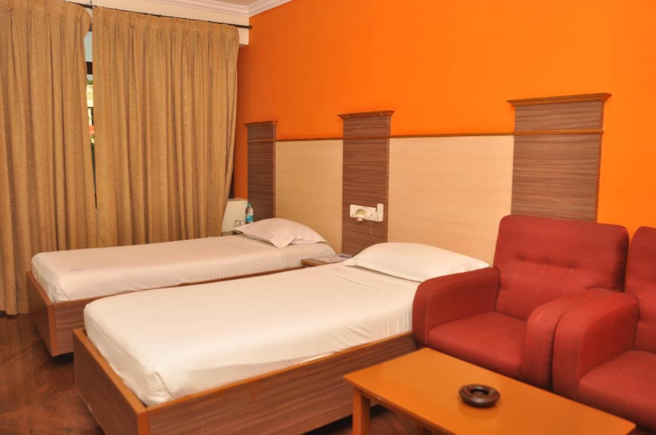 Hotel Pams Mayiladuthurai Dış mekan fotoğraf