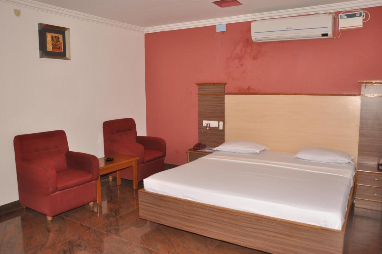 Hotel Pams Mayiladuthurai Dış mekan fotoğraf