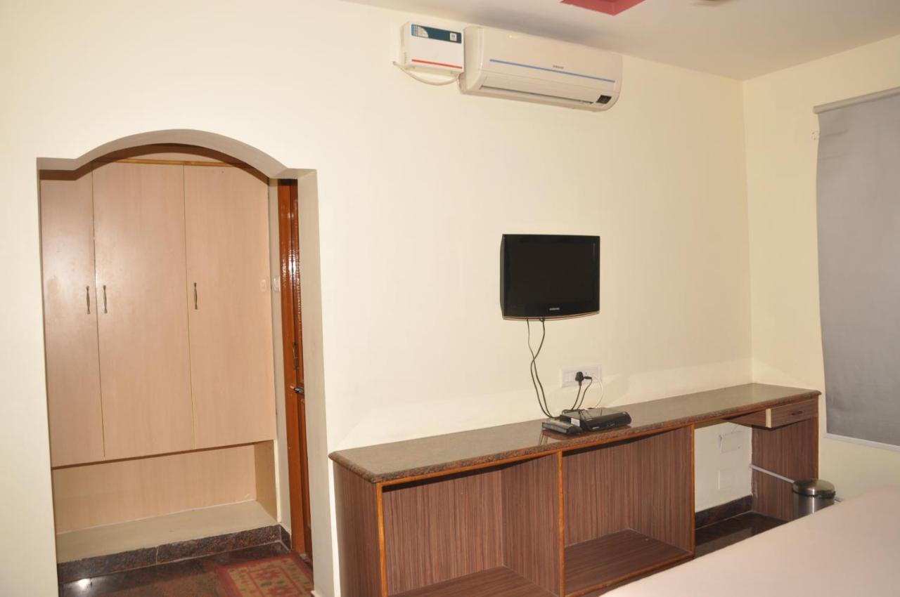Hotel Pams Mayiladuthurai Dış mekan fotoğraf