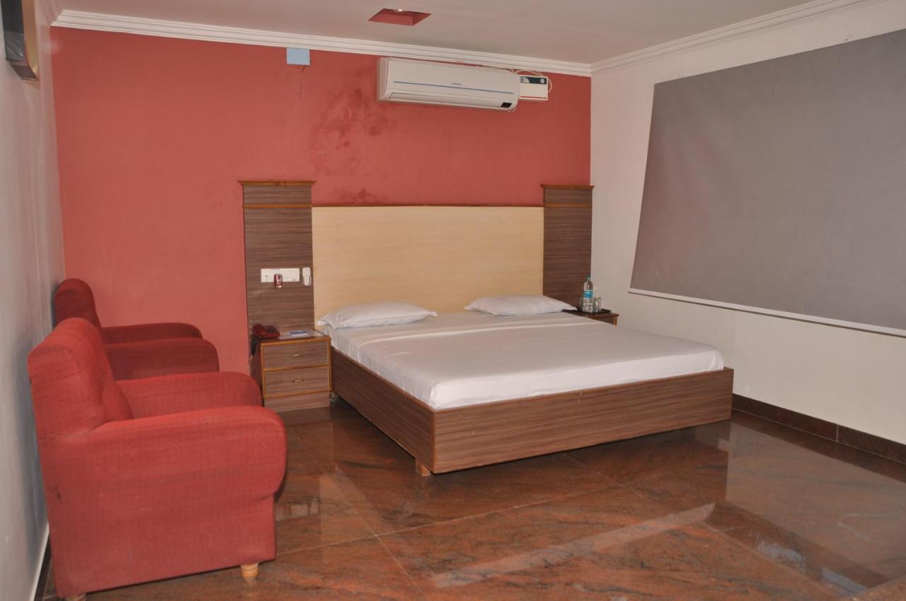 Hotel Pams Mayiladuthurai Dış mekan fotoğraf